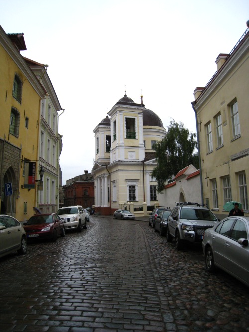 Une église dans la rue Vene