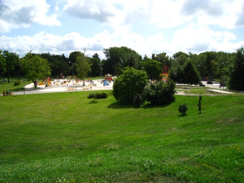 Uen partie des aménagements du parc (il y a aussi deux stades de foot, une piscine, tennis, minigolf, bowling, salle de concert)